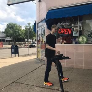 Meet your Posher, Eric